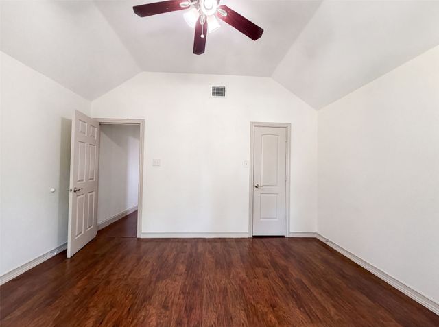 6315 Meadow Glen Drive, Arlington, TX 76018
