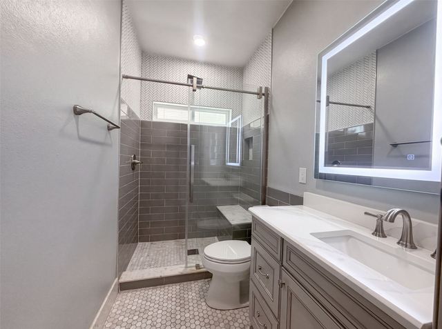 6315 Meadow Glen Drive, Arlington, TX 76018