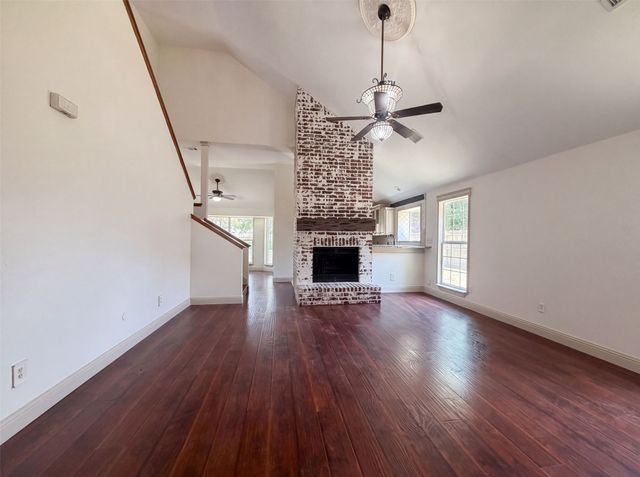 6315 Meadow Glen Drive, Arlington, TX 76018