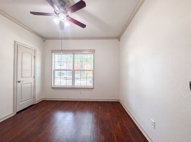 6315 Meadow Glen Drive, Arlington, TX 76018
