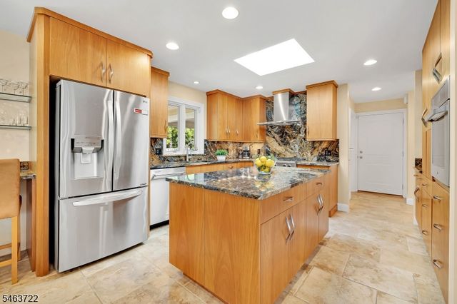 64 Dogwood Ter, Long Hill Twp., NJ 07946
