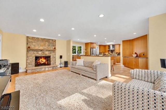 64 Dogwood Ter, Long Hill Twp., NJ 07946