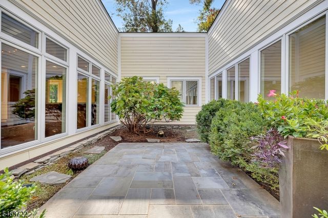 64 Dogwood Ter, Long Hill Twp., NJ 07946