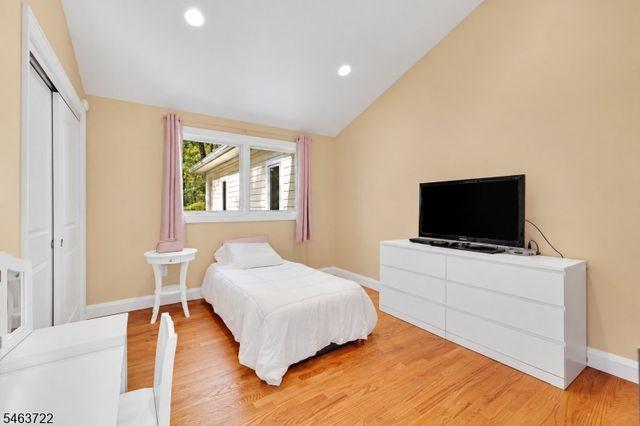 64 Dogwood Ter, Long Hill Twp., NJ 07946