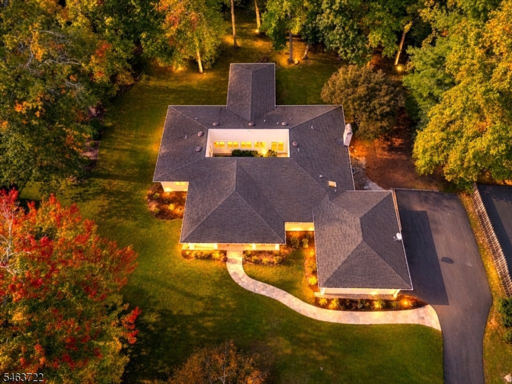 64 Dogwood Ter, Long Hill Twp., NJ 07946 — exterior