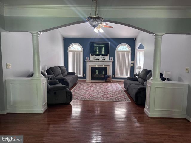 4952 LANSDOWNE RD, Fredericksburg, VA 22408