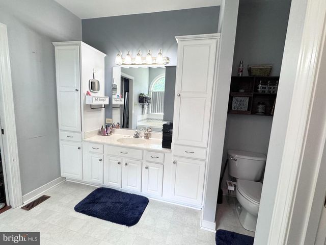 4952 LANSDOWNE RD, Fredericksburg, VA 22408