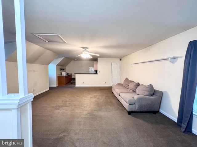 4952 LANSDOWNE RD, Fredericksburg, VA 22408