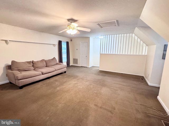 4952 LANSDOWNE RD, Fredericksburg, VA 22408