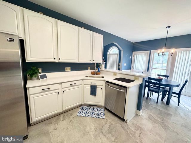4952 LANSDOWNE RD, Fredericksburg, VA 22408