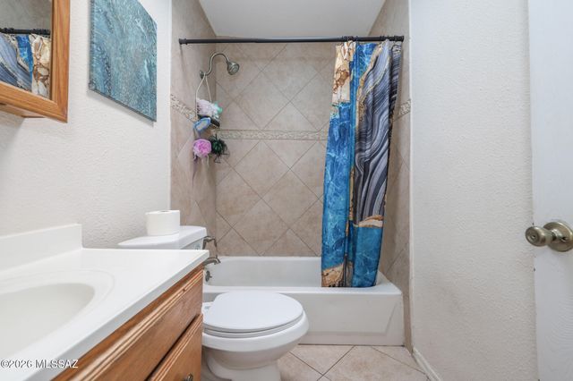 2210 E Oregon Street, Tucson, AZ 85706