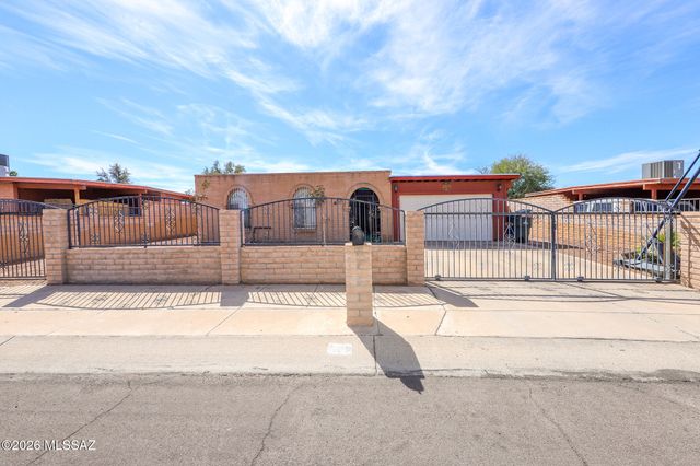 2210 E Oregon Street, Tucson, AZ 85706