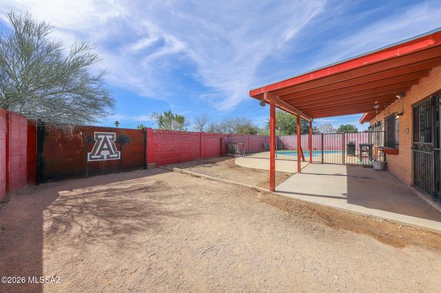 2210 E Oregon Street, Tucson, AZ 85706