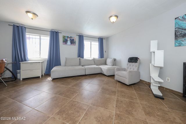 2210 E Oregon Street, Tucson, AZ 85706