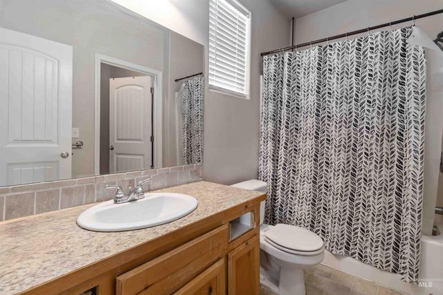 16053 Sunnyfield Ave, Caldwell, ID 83607