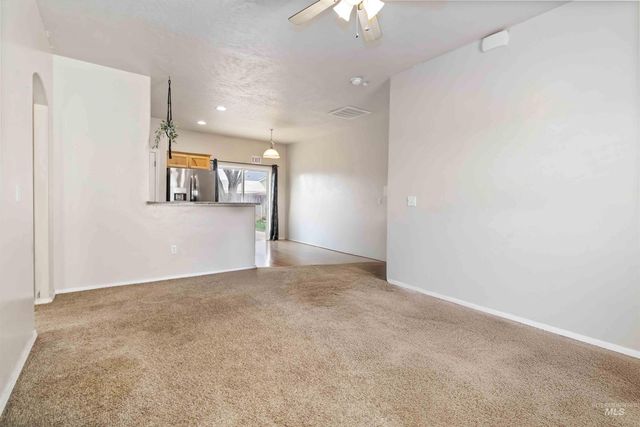 16053 Sunnyfield Ave, Caldwell, ID 83607