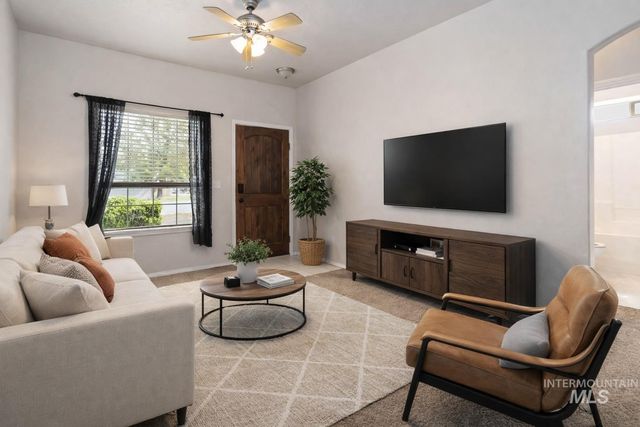 16053 Sunnyfield Ave, Caldwell, ID 83607