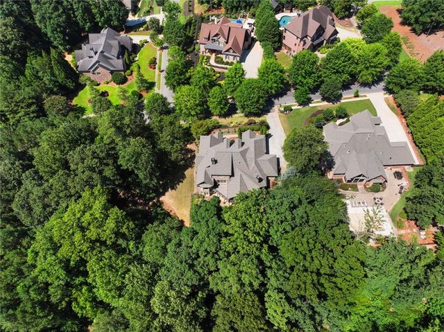 2474 Northern Oak Drive, Braselton, GA 30517