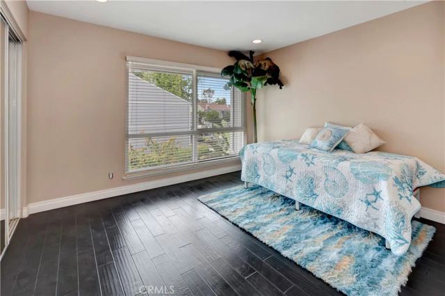 2 Escapade Court, Newport Beach, CA 92663