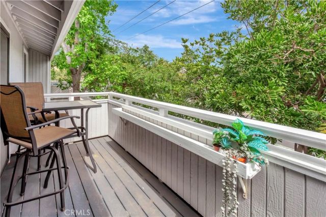 2 Escapade Court, Newport Beach, CA 92663