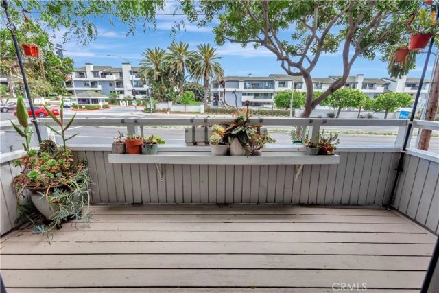 2 Escapade Court, Newport Beach, CA 92663