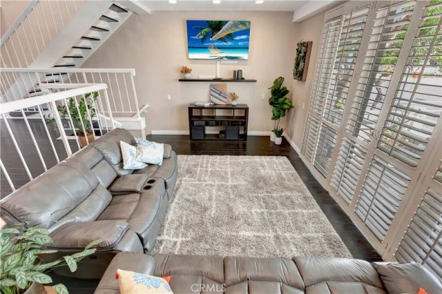 2 Escapade Court, Newport Beach, CA 92663