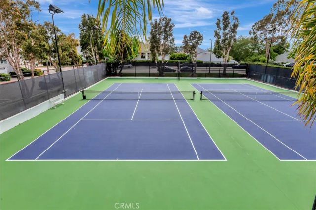 2 Escapade Court, Newport Beach, CA 92663