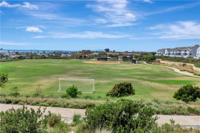 2 Escapade Court, Newport Beach, CA 92663