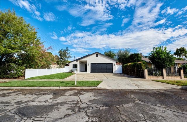 719 Valadez, Upland, CA 91786