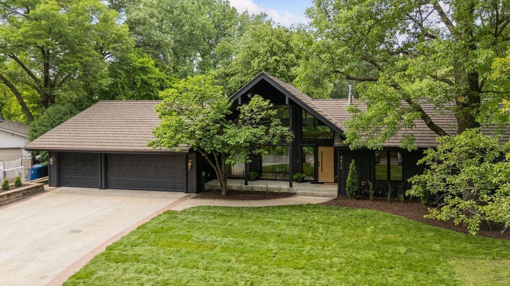 6608 Pawnee Road, Edina, MN 55439