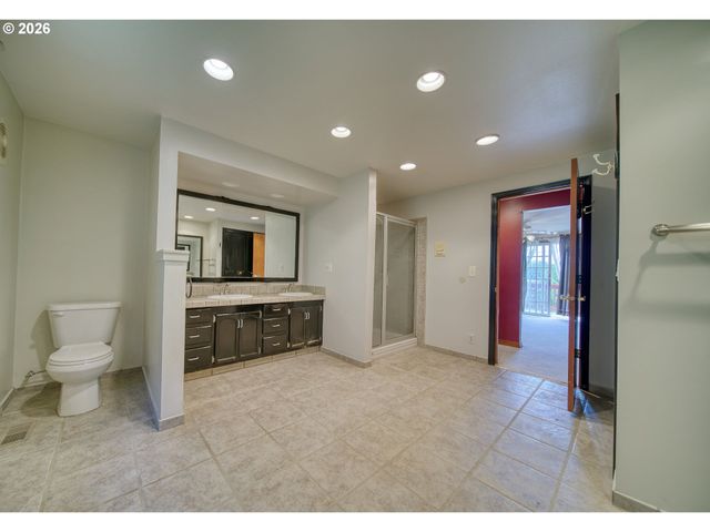 33887 CHURCH Rd, Warren, OR 97053