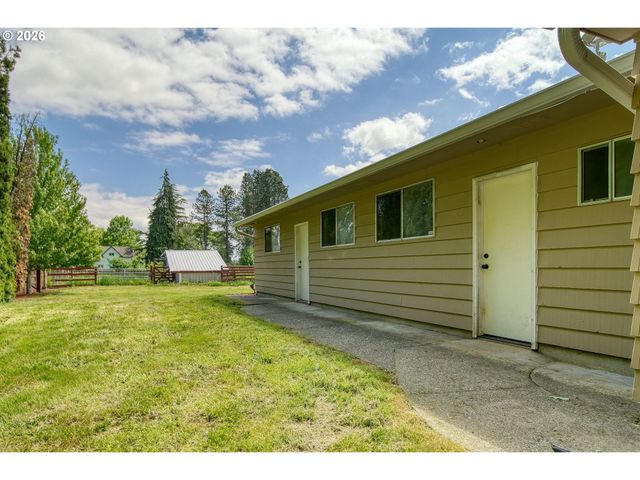 33887 CHURCH Rd, Warren, OR 97053