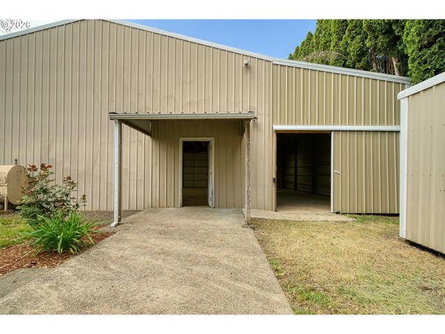 33887 CHURCH Rd, Warren, OR 97053