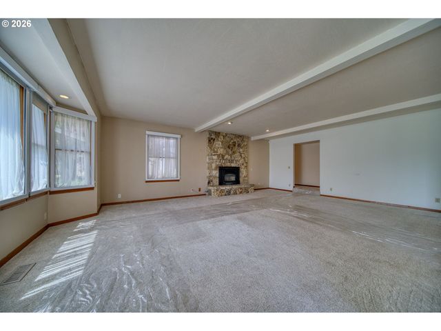33887 CHURCH Rd, Warren, OR 97053