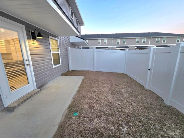 710-B Giese Ln, Pensacola, FL 32506