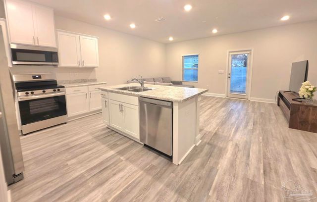 710-B Giese Ln, Pensacola, FL 32506