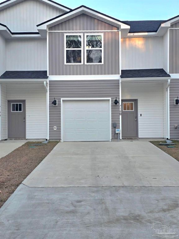 710-B Giese Ln, Pensacola, FL 32506