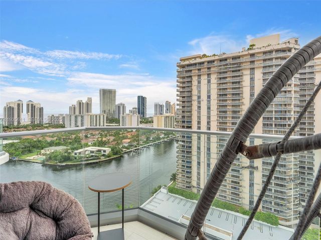 19707 Turnberry Way 21D, Aventura, FL 33180