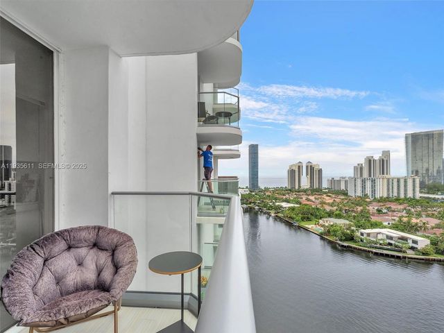 19707 Turnberry Way 21D, Aventura, FL 33180