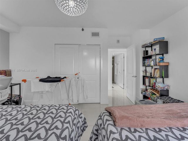 19707 Turnberry Way 21D, Aventura, FL 33180