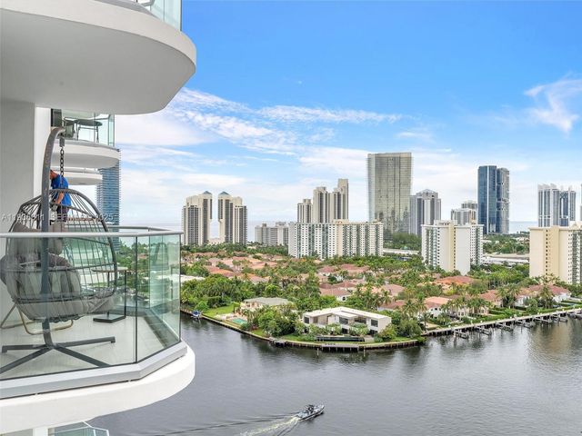 19707 Turnberry Way 21D, Aventura, FL 33180