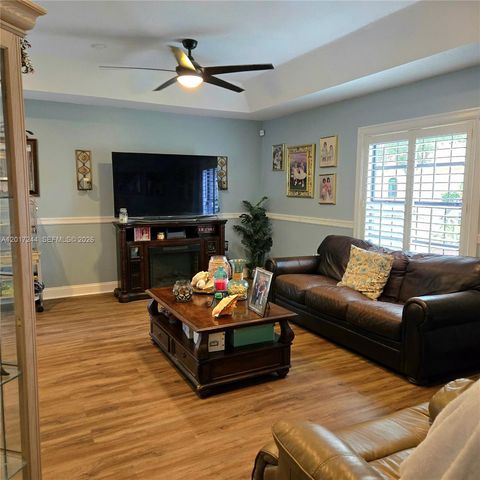 10940 NW 18th Ct, Plantation, FL 33322