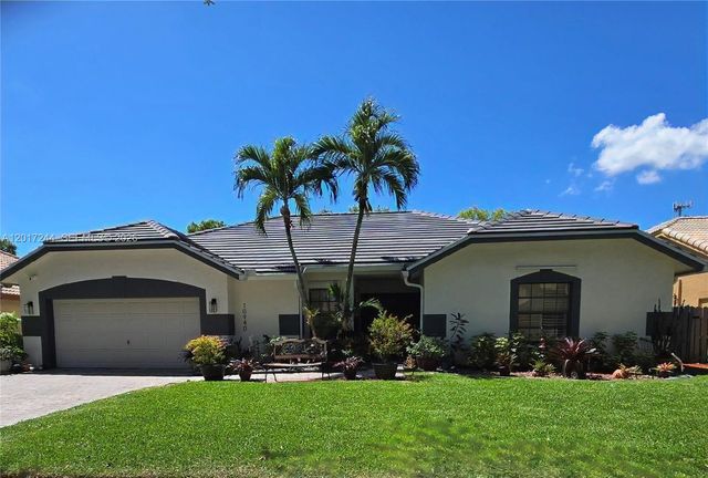 10940 NW 18th Ct, Plantation, FL 33322