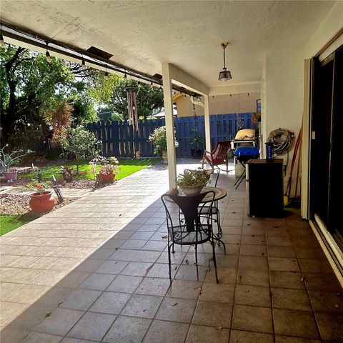 10940 NW 18th Ct, Plantation, FL 33322