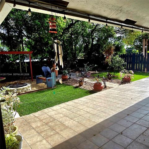10940 NW 18th Ct, Plantation, FL 33322