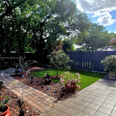 10940 NW 18th Ct, Plantation, FL 33322