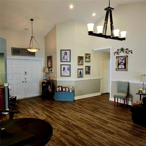 10940 NW 18th Ct, Plantation, FL 33322