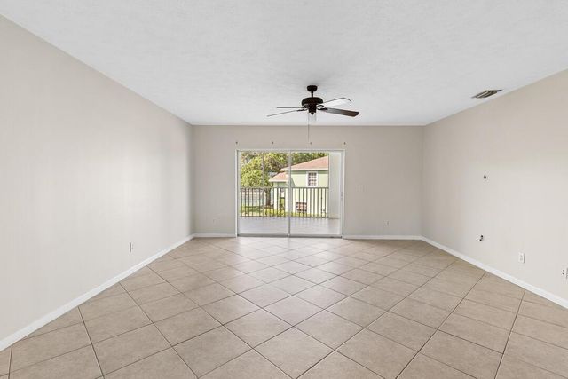 2127 SE Wild Meadow Circle, Port St. Lucie, FL 34952