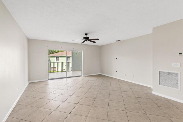 2127 SE Wild Meadow Circle, Port St. Lucie, FL 34952