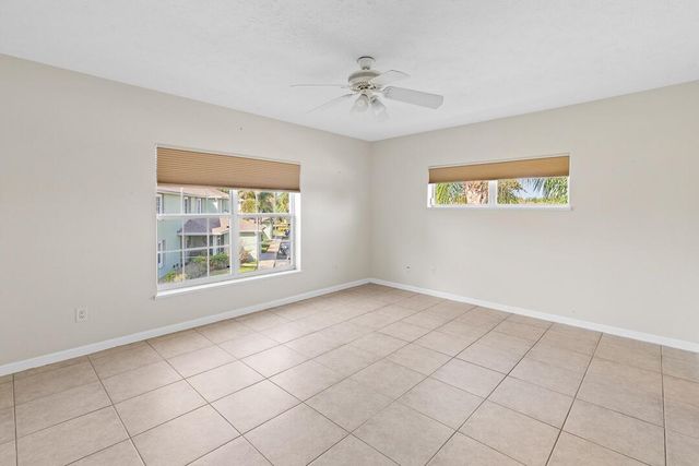 2127 SE Wild Meadow Circle, Port St. Lucie, FL 34952